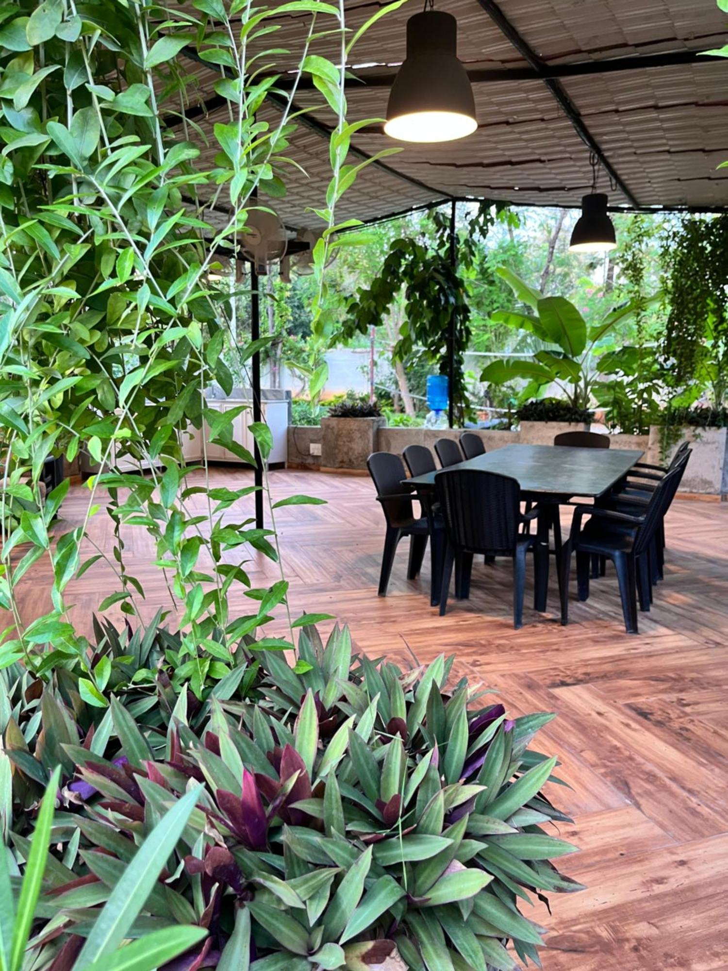 Jlr Farm Stay Hyderabad Exteriör bild