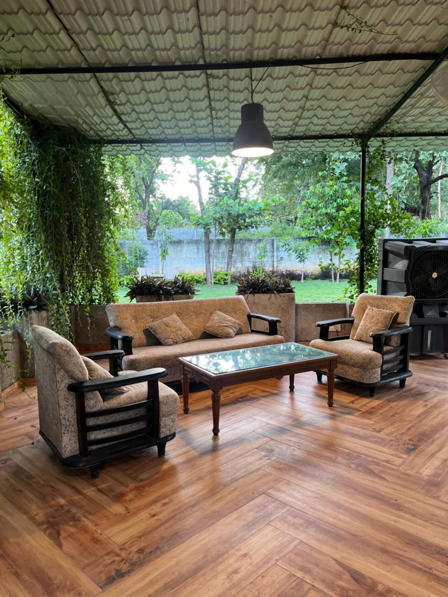 Jlr Farm Stay Hyderabad Exteriör bild