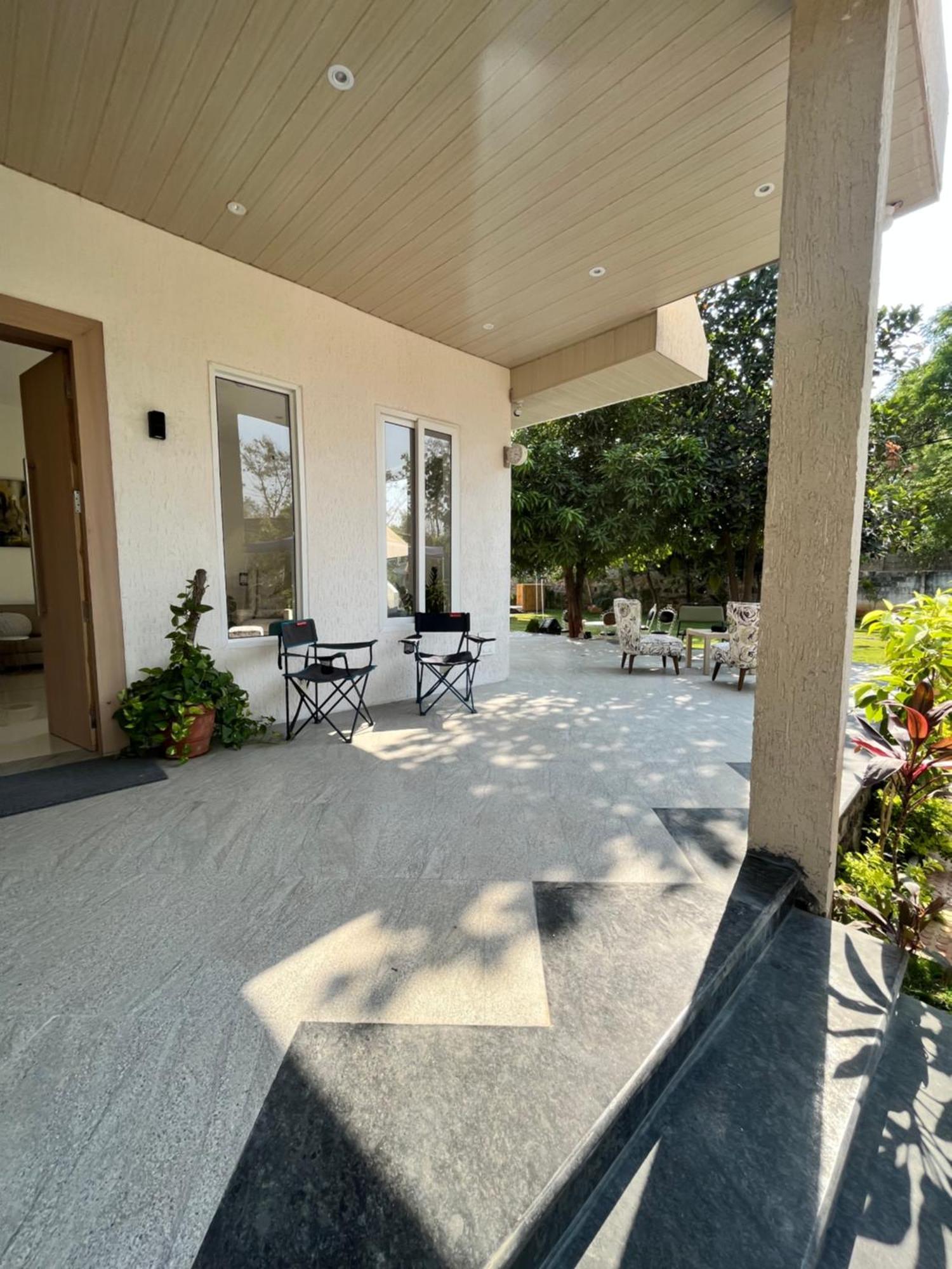 Jlr Farm Stay Hyderabad Exteriör bild